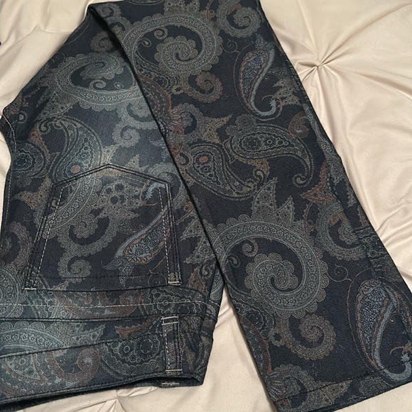 Kut from the Kloth Paisley Jeans Jennifer Skinny, Size 8, LN - Picture 6 of 6